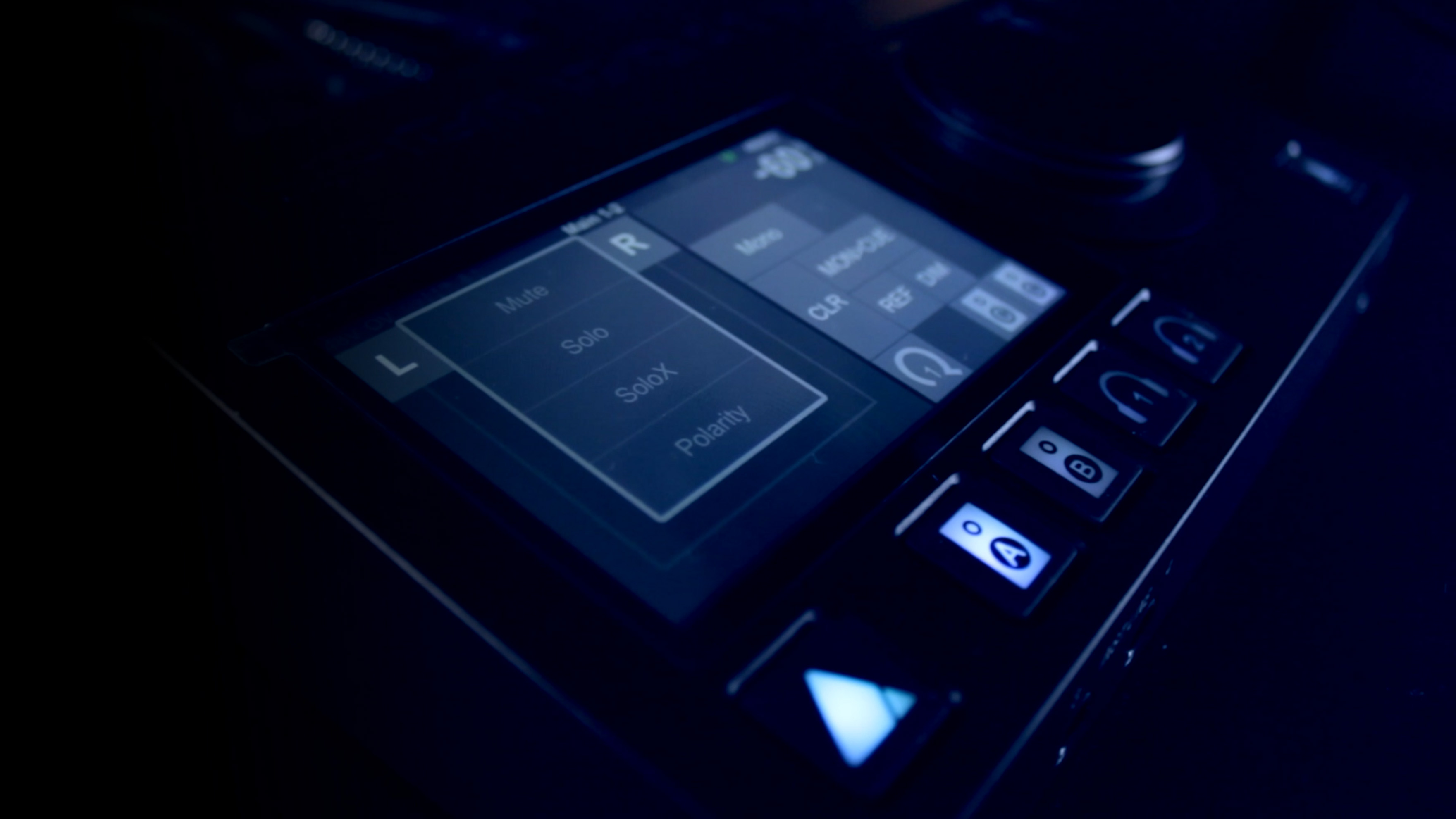 アイドル MERGING TECHNOLOGIES LeVerry CH-1070 アイドル MERGING TECHNOLOGIES LeVerry CH-1070 98Y7476 IBM HARDWARE